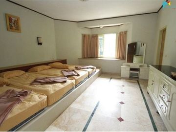 Villa murah dan mewah di cisarua bogor dekat taman safari