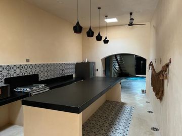 Casa en venta en el Centro de Mérida, remodelada y equipada.