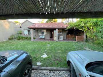 CASA EN VENTA EN EL CARMENCITO CON PILETA