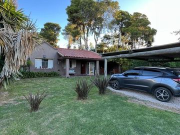 CASA EN VENTA EN EL CARMENCITO CON PILETA