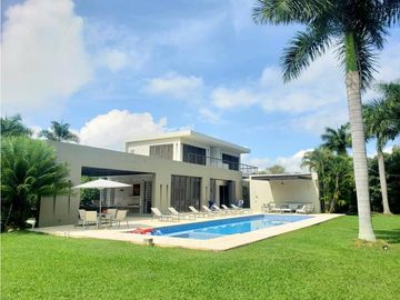 VENDO HERMOSA CASA EN ANAPOIMA