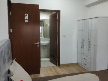 Di jual apartement full furnish menghadap mall. lokasi strategis & bebas banjir