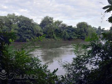STUNNING LARGE PROPERTY WITH 270 METERS OF RIVERSIDE AND INCREDIBLE MOUNTAIN VIEWS!!!