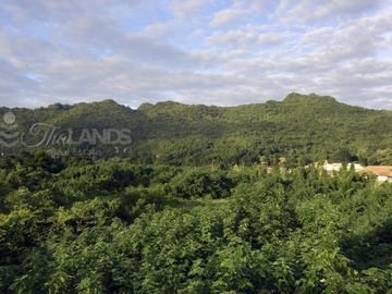 STUNNING LARGE PROPERTY WITH 270 METERS OF RIVERSIDE AND INCREDIBLE MOUNTAIN VIEWS!!!