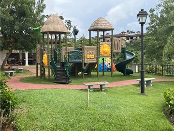Venta de apartamento en Clayton-Albrook, Ph Embassy Village