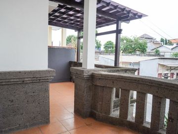 RUMAH SEMI VILLA FULLY FURNISHED, 11 MENIT KE CENTRAL CANGGU
