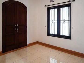 RUMAH SEMI VILLA FULLY FURNISHED, 11 MENIT KE CENTRAL CANGGU