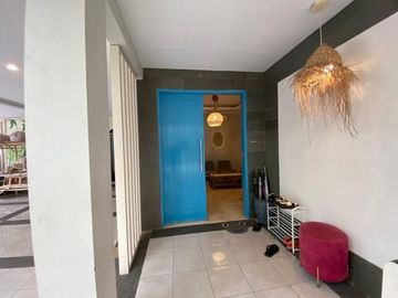 Rumah mewah serasa hotel Bonus Tanah 475 m2 di Tanjung Barat siap huni hanya 9 M sj
