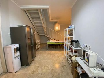 Rumah mewah serasa hotel Bonus Tanah 475 m2 di Tanjung Barat siap huni hanya 9 M sj