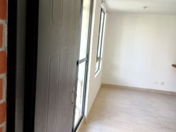 apartamento en arriendo en lorient. Cod A401100