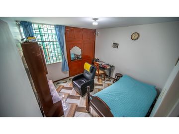 VENDO CASA  EN URB. LOS JARDINES CERCA AL OPEN PLAZA - TRUJILLO