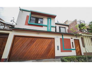 VENDO CASA  EN URB. LOS JARDINES CERCA AL OPEN PLAZA - TRUJILLO