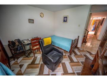 VENDO CASA  EN URB. LOS JARDINES CERCA AL OPEN PLAZA - TRUJILLO