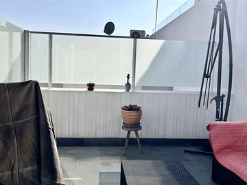 Thownhouse Triple , impecable, 3D, 3B, 3E,1B, patio, quincho