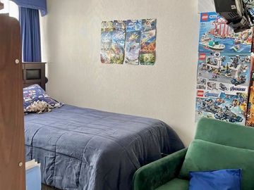 Thownhouse Triple , impecable, 3D, 3B, 3E,1B, patio, quincho