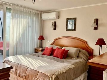 Thownhouse Triple , impecable, 3D, 3B, 3E,1B, patio, quincho