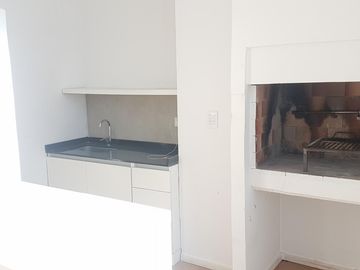 AV SAN JUAN 1800. DPTO A ESTRENAR EN TORRE FULL AMENITIES. ZONA EN CRECIMIENTO.