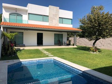 Venta de casa nueva en privada al sur de Cuernavaca $4,100,000.00