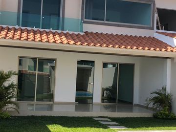 Venta de casa nueva en privada al sur de Cuernavaca $4,100,000.00