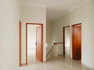 Rumah Di Seturan Belakang UPN