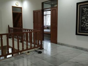 Rumah Etnik Asri di Arcamanik Bandung Timur