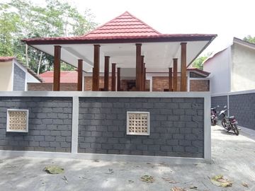 BEST SELLER! Joglo Luas Khas Pintu Gebyok Dekat Candi Prambanan