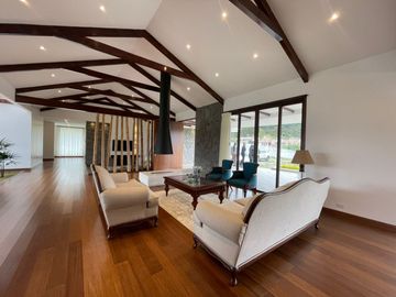 Vendo casa de lujo en Carigán