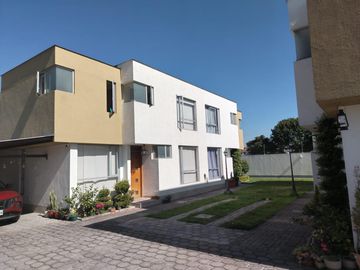 Casa en Venta de 128m2 de construcción, ubicada en el  Dean bajo, a 500m de Colegio Gutembe