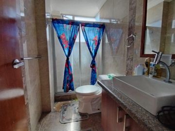 Casa en Venta de 128m2 de construcción, ubicada en el  Dean bajo, a 500m de Colegio Gutembe