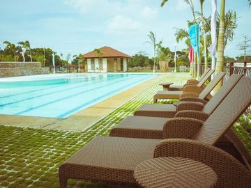 Studio with balcony condo unit for sale in Bacolod City