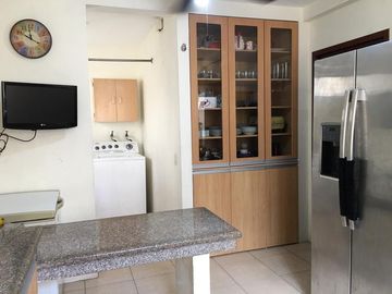 C.Celeste, La Marina, venta casa amplia y con extras en su acabado original (J.Luna)