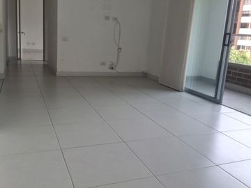 apartamento en arriendo en loma el chocho. Cod A9434044