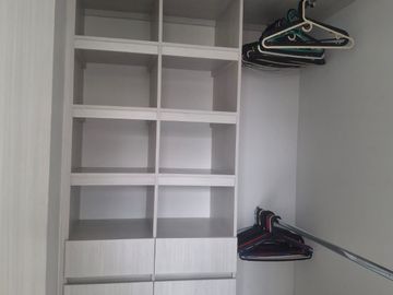 apartamento en arriendo en loma el chocho. Cod A9434044