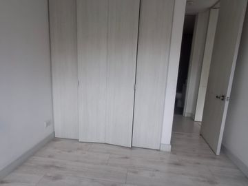 apartamento en arriendo en loma el chocho. Cod A9434044