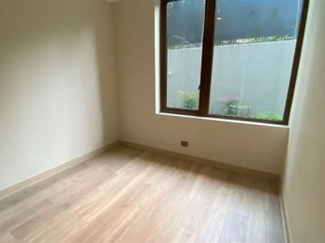 Duplex con jardín, sector con gran conectividad de la Dehesa