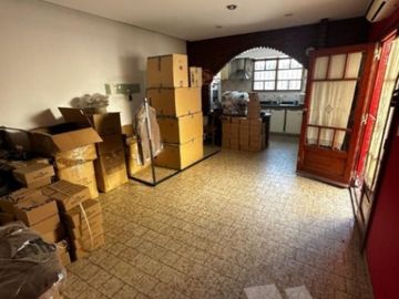 Departamento Tipo Casa en venta en Bernal Oeste