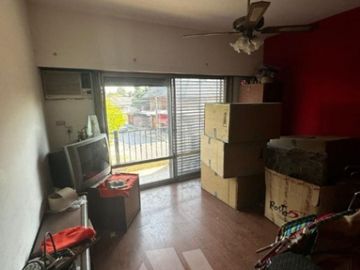Departamento Tipo Casa en venta en Bernal Oeste