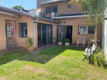 Importante Chalet en Quilmes recidencial