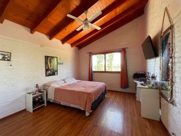 CASA QUINTA DE DOS PLANTAS CON TERRENO DE 5000mÂ²