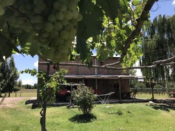 CASA QUINTA DE DOS PLANTAS CON TERRENO DE 5000mÂ²