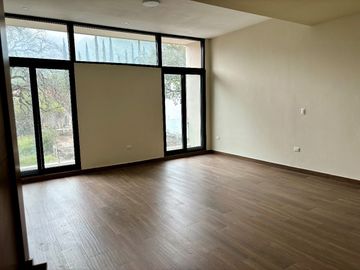 Casa en Venta en Monterrey, Carretera Nacional