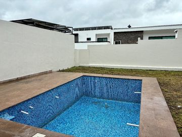 Casa en Venta en Monterrey, Carretera Nacional