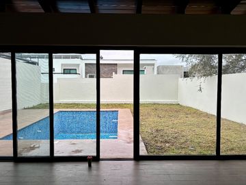 Casa en Venta en Monterrey, Carretera Nacional