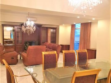 Dijual Apartemen Menteng Executive Type 4 Bedroom Harga Terjun Bebas!
