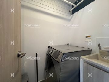 apartamento en arriendo en los balsos. Cod A68333
