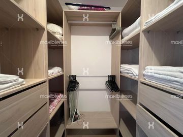 apartamento en arriendo en los balsos. Cod A68333