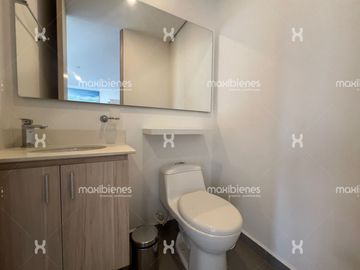 apartamento en arriendo en los balsos. Cod A68333