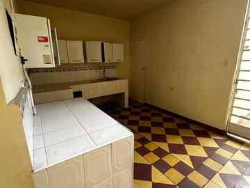 casalote en arriendo/venta en la américa. Cod A216698