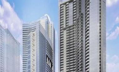 1BR Condo in Uptown Parksuites