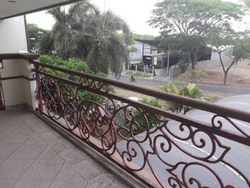 Dijual Rumah Citraland Boulevard (depan Superindo ) Citraland Main Road